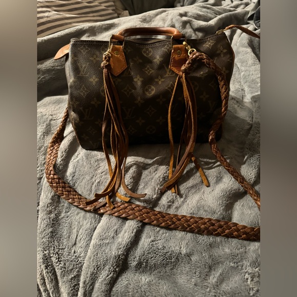Lv speedy 30 with hand made leather fringe and braided strap. Authentic. - Picture 6 of 8